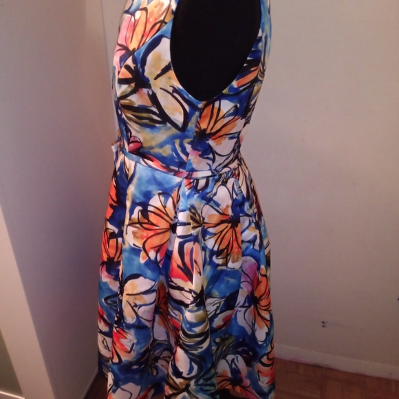 Something in Mind (XS / 4) - Picture 2 of 12